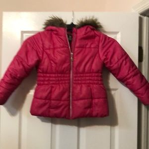 R1881 Rothschild Girls Pink Faux Fur Hooded Puffer Jacket. Size 6. Gently used.